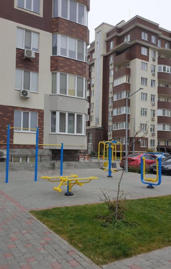 Аренда новой квартиры на сутки возле Моря! Крыжановка Экстерьер фото